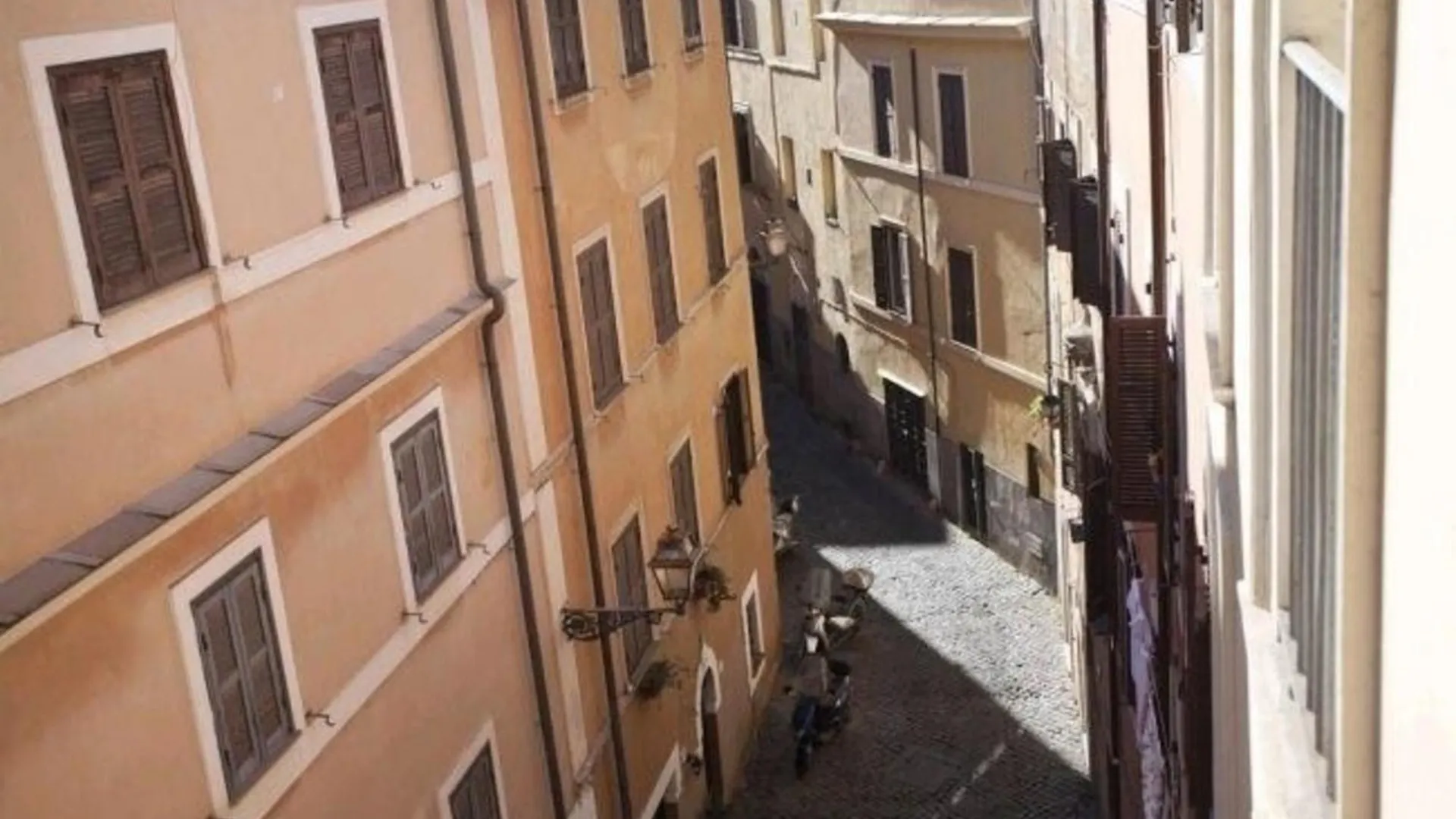 Romantisches Studio Im Lebhaftesten Viertel Roms Apartman
